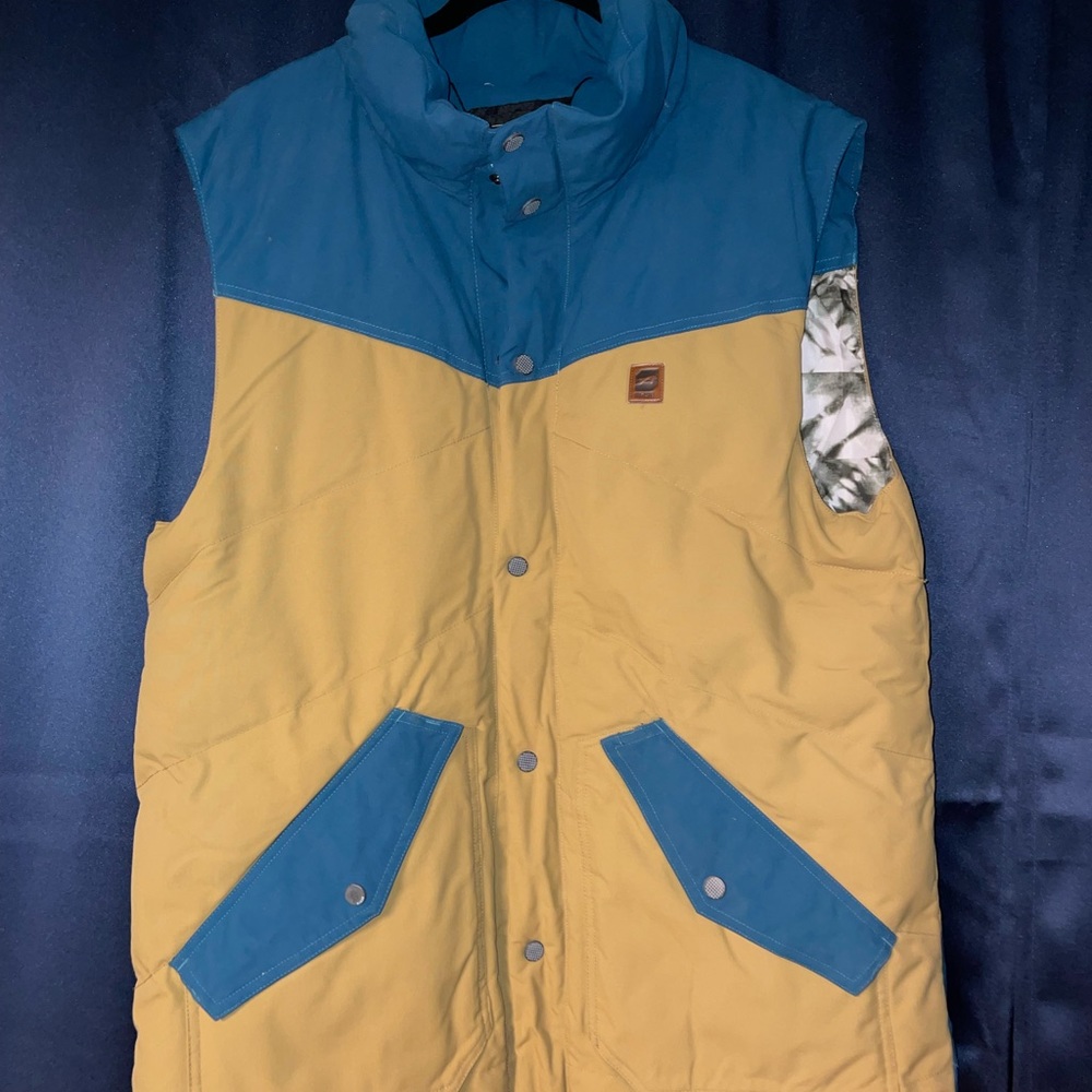 Mens snowboarding vest